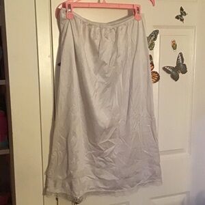 Elegant White Women's Skirt vintage